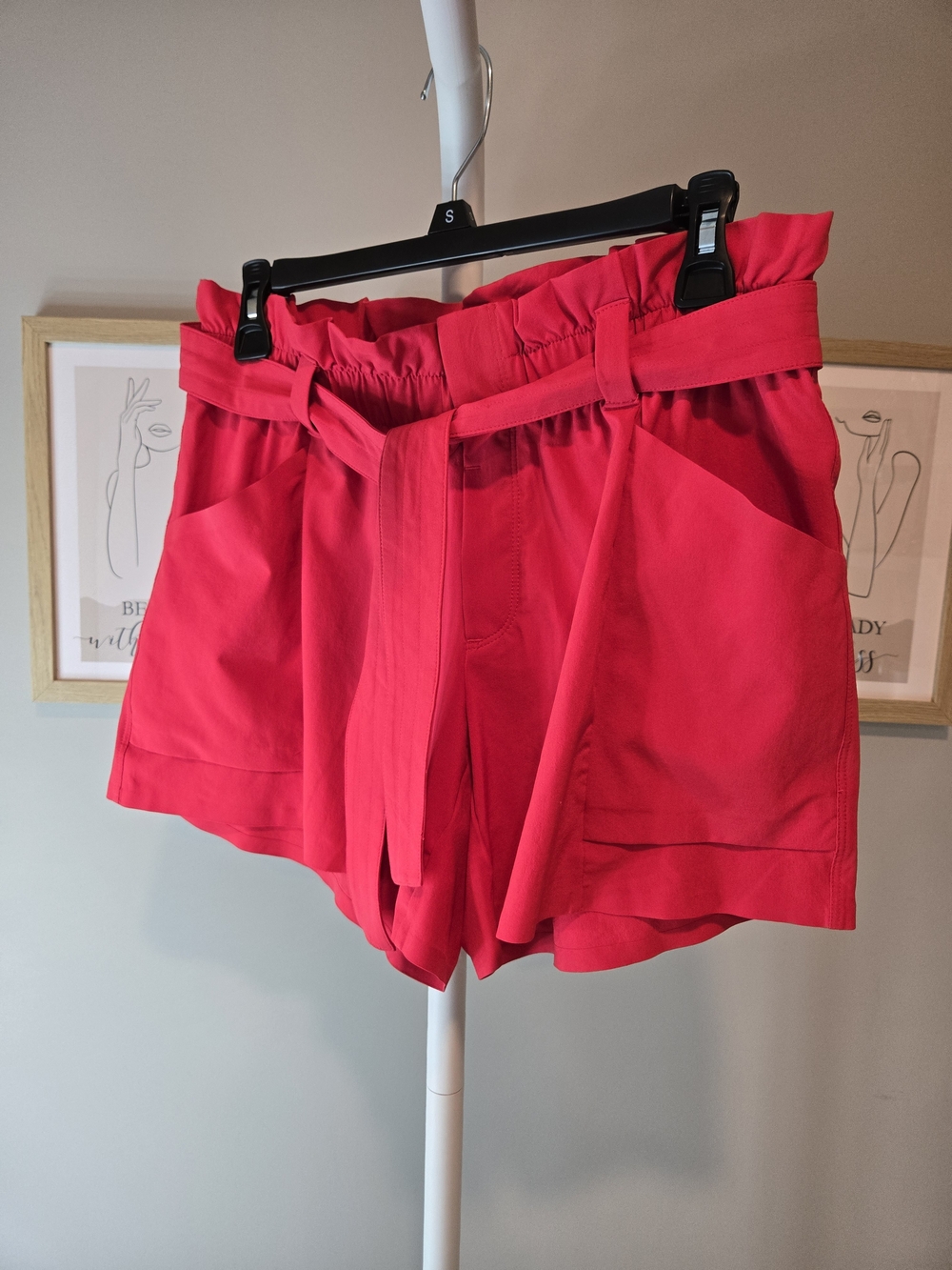 🔥Gorgeous! Athleta High-Waist Paperbag Shorts in Hot Pink